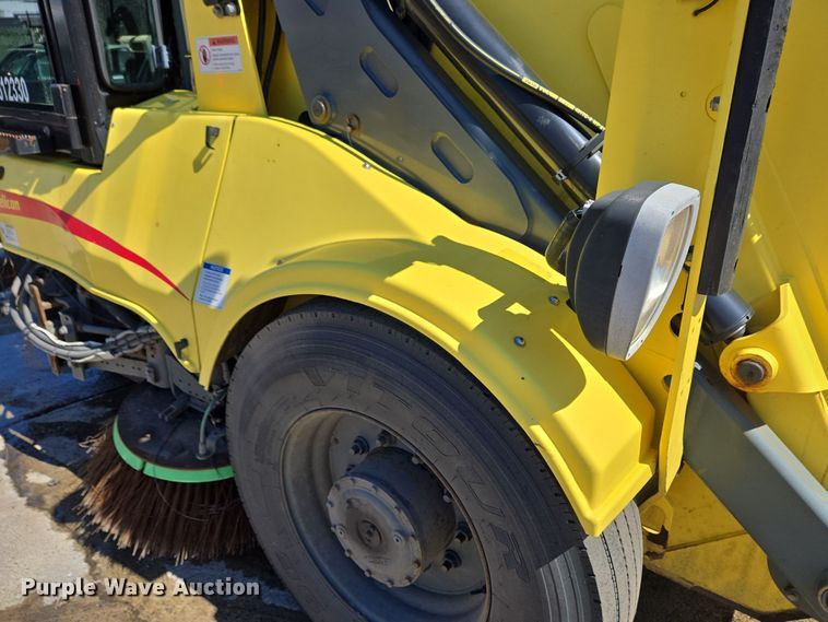 image for item EC4174 2017 Elgin Pelican Series NP street sweeper