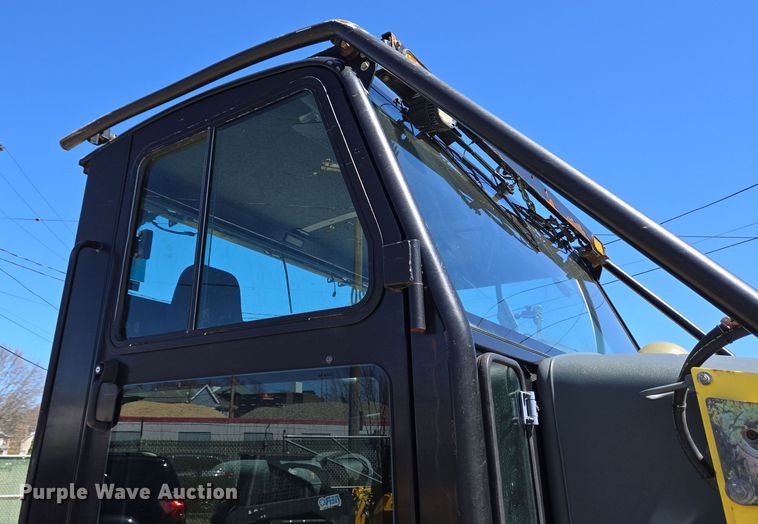 image for item EC4174 2017 Elgin Pelican Series NP street sweeper