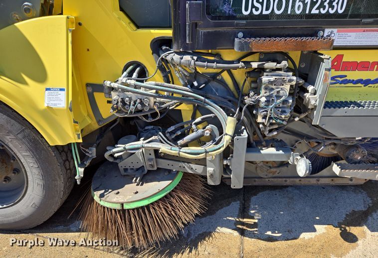 image for item EC4174 2017 Elgin Pelican Series NP street sweeper