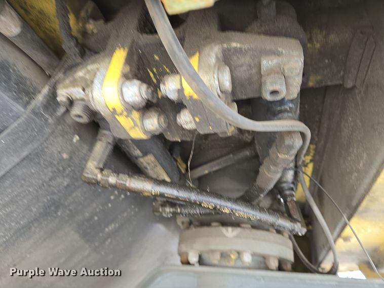 image for item EC4174 2017 Elgin Pelican Series NP street sweeper