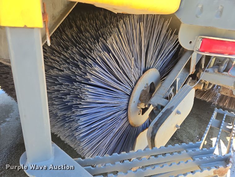 image for item EC4174 2017 Elgin Pelican Series NP street sweeper