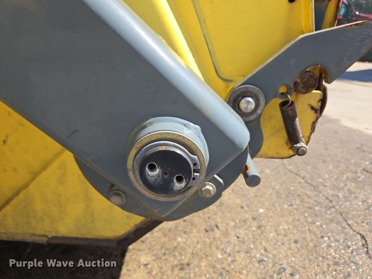 image for item EC4174 2017 Elgin Pelican Series NP street sweeper