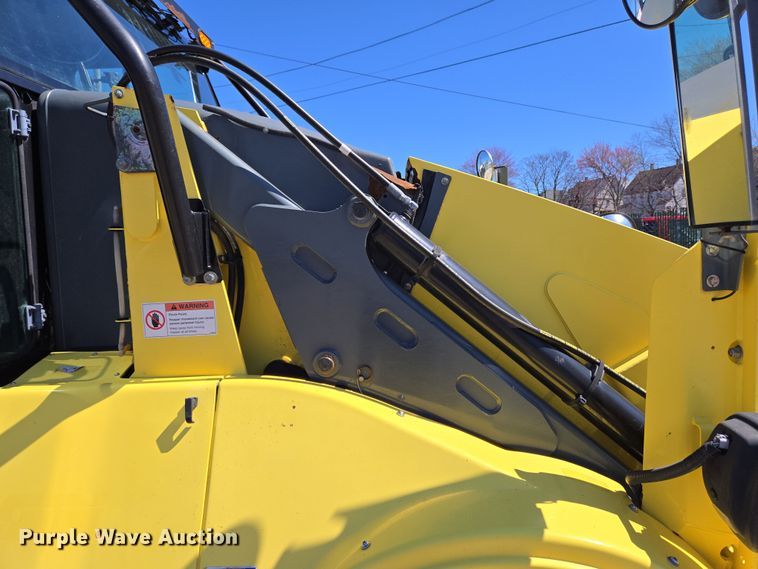 image for item EC4174 2017 Elgin Pelican Series NP street sweeper