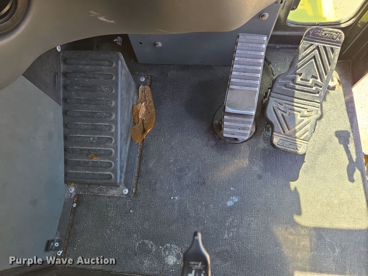 image for item EC4174 2017 Elgin Pelican Series NP street sweeper