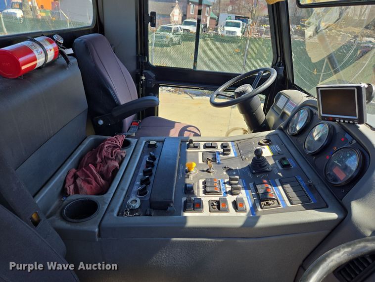 image for item EC4174 2017 Elgin Pelican Series NP street sweeper