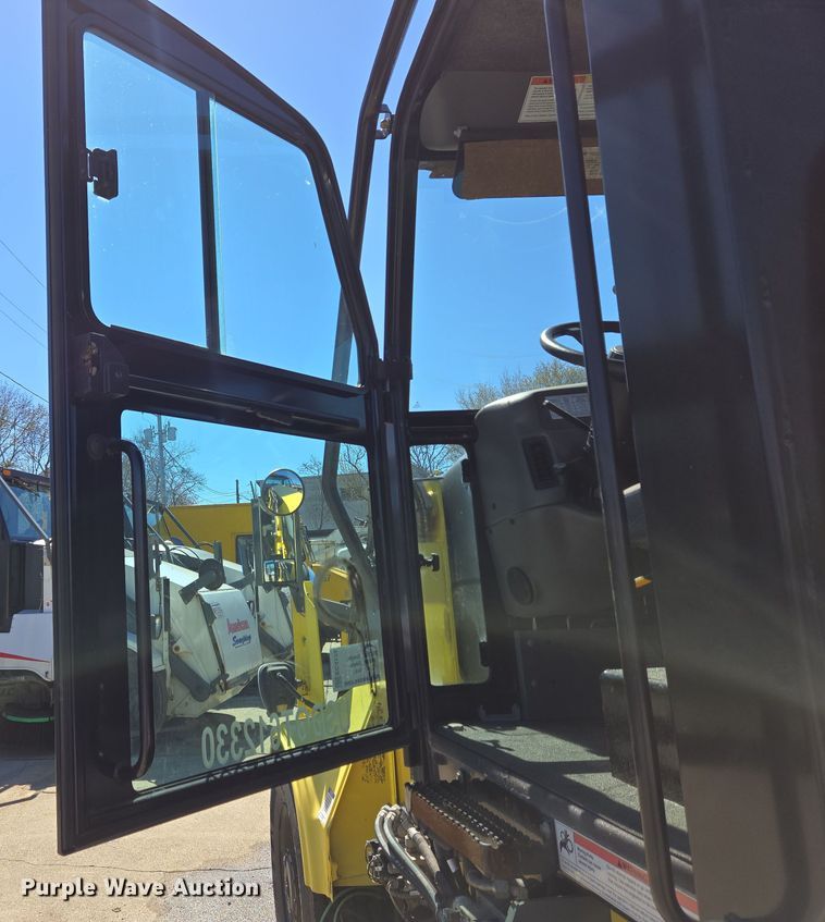 image for item EC4174 2017 Elgin Pelican Series NP street sweeper