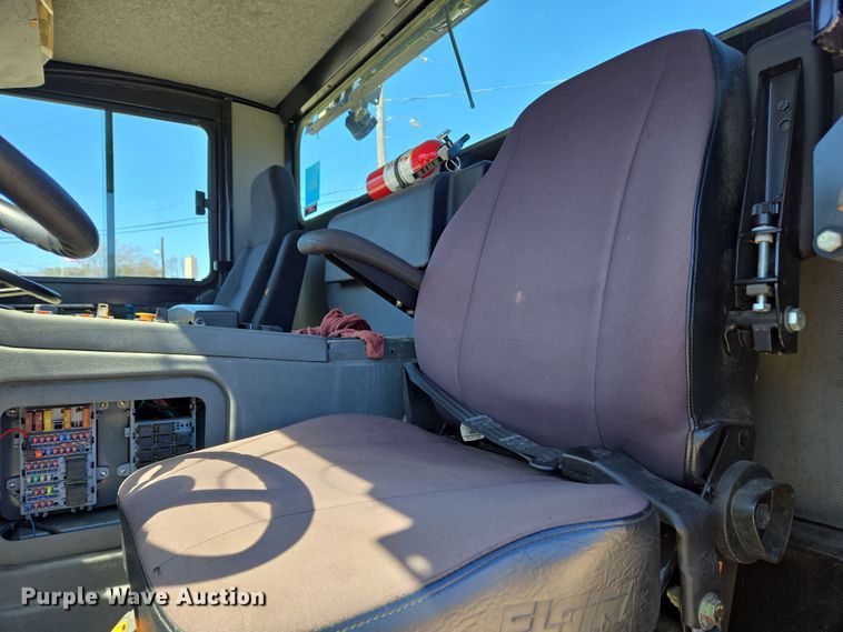 image for item EC4174 2017 Elgin Pelican Series NP street sweeper