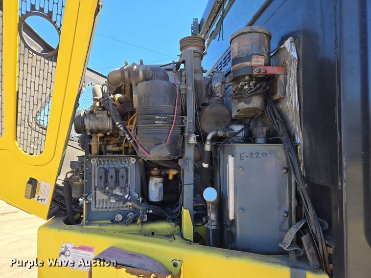 image for item EC4174 2017 Elgin Pelican Series NP street sweeper