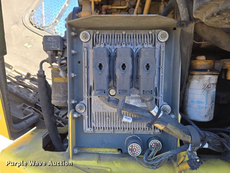 image for item EC4174 2017 Elgin Pelican Series NP street sweeper