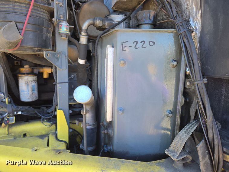 image for item EC4174 2017 Elgin Pelican Series NP street sweeper