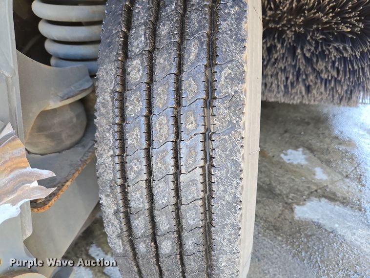 image for item EC4174 2017 Elgin Pelican Series NP street sweeper