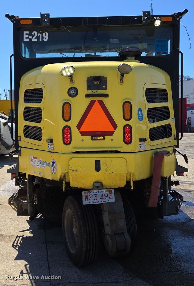 image for item EC4175 2017 Elgin Pelican Series NP street sweeper