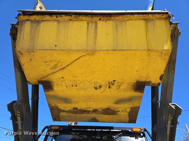 image for item EC4175 2017 Elgin Pelican Series NP street sweeper