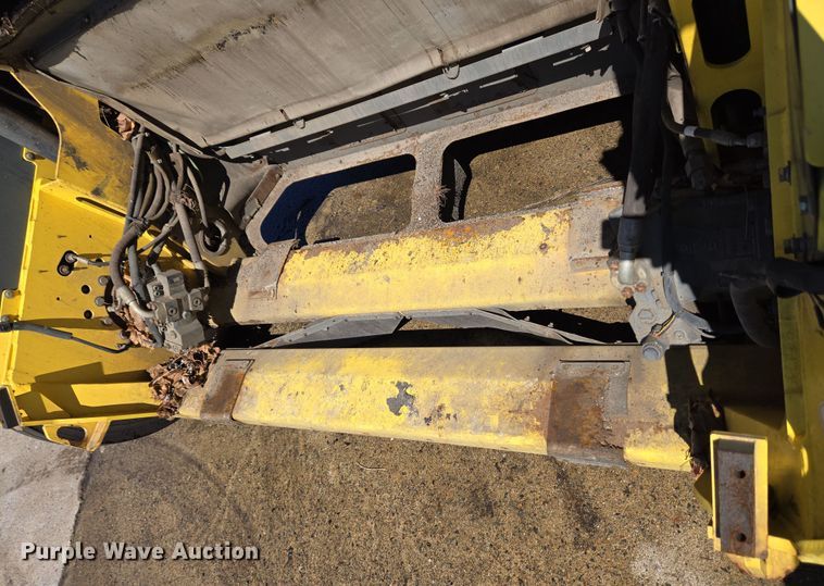 image for item EC4175 2017 Elgin Pelican Series NP street sweeper