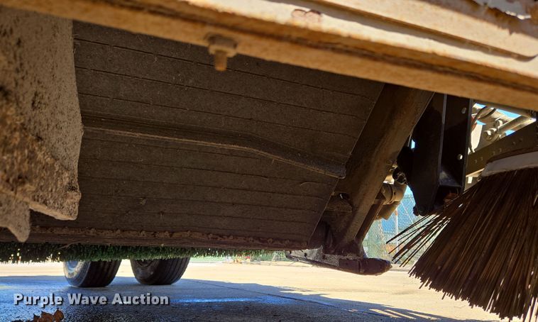 image for item EC4175 2017 Elgin Pelican Series NP street sweeper