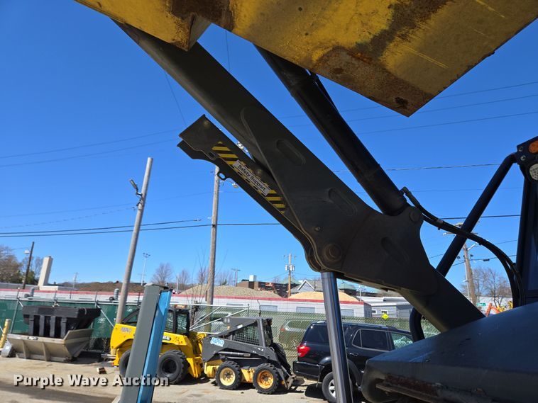 image for item EC4175 2017 Elgin Pelican Series NP street sweeper