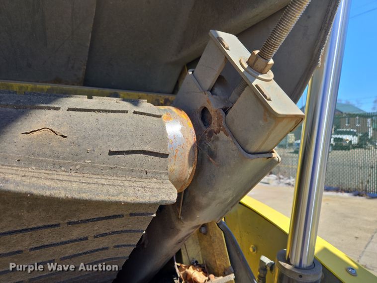 image for item EC4175 2017 Elgin Pelican Series NP street sweeper