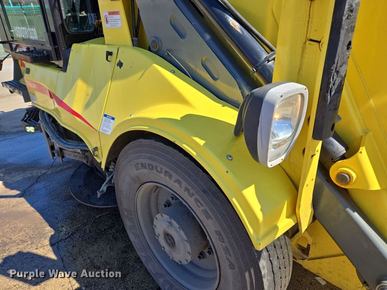 image for item EC4175 2017 Elgin Pelican Series NP street sweeper