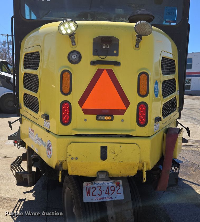 image for item EC4175 2017 Elgin Pelican Series NP street sweeper