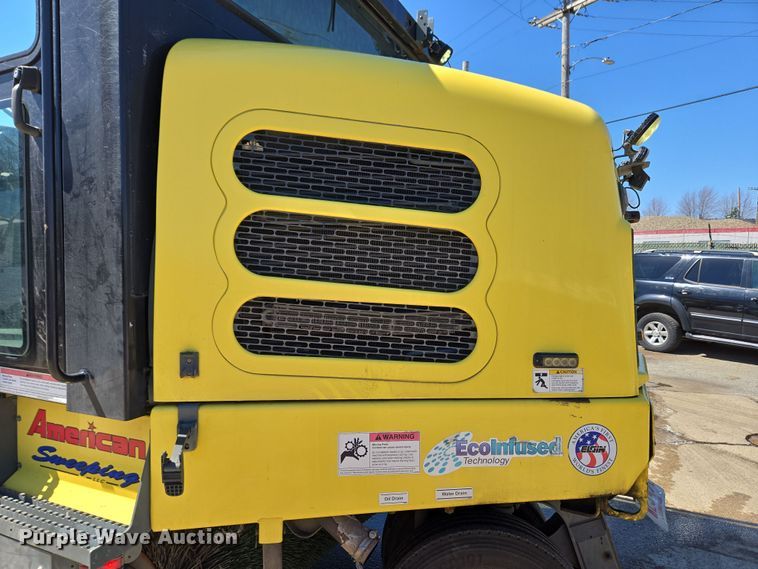 image for item EC4175 2017 Elgin Pelican Series NP street sweeper