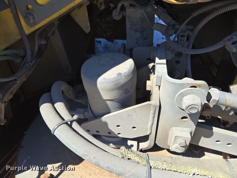 image for item EC4175 2017 Elgin Pelican Series NP street sweeper