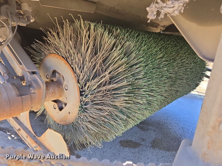 image for item EC4175 2017 Elgin Pelican Series NP street sweeper