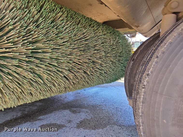 image for item EC4175 2017 Elgin Pelican Series NP street sweeper