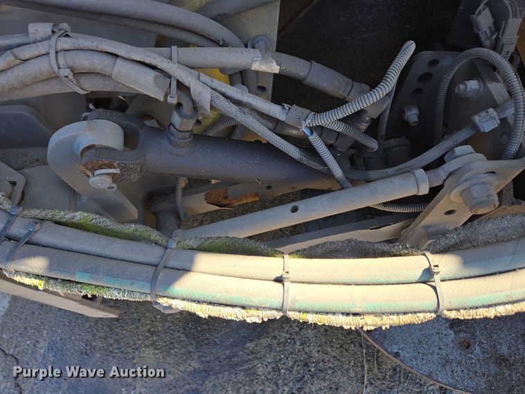 image for item EC4175 2017 Elgin Pelican Series NP street sweeper