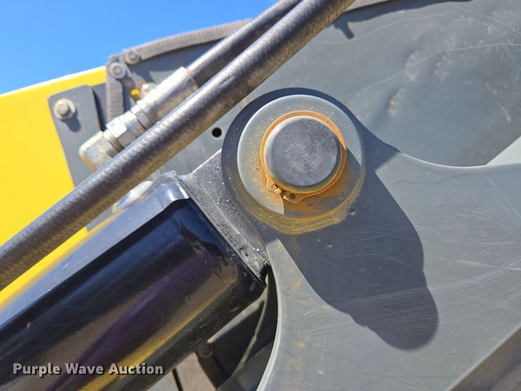 image for item EC4175 2017 Elgin Pelican Series NP street sweeper