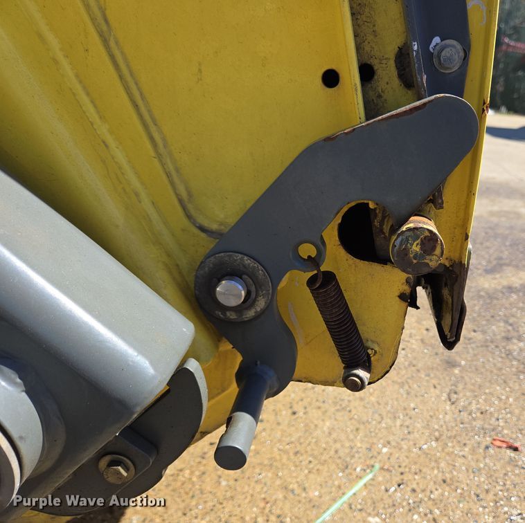 image for item EC4175 2017 Elgin Pelican Series NP street sweeper