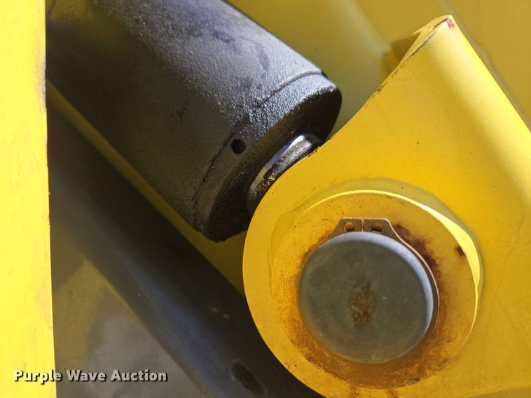 image for item EC4175 2017 Elgin Pelican Series NP street sweeper