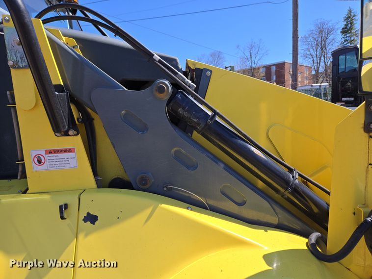 image for item EC4175 2017 Elgin Pelican Series NP street sweeper