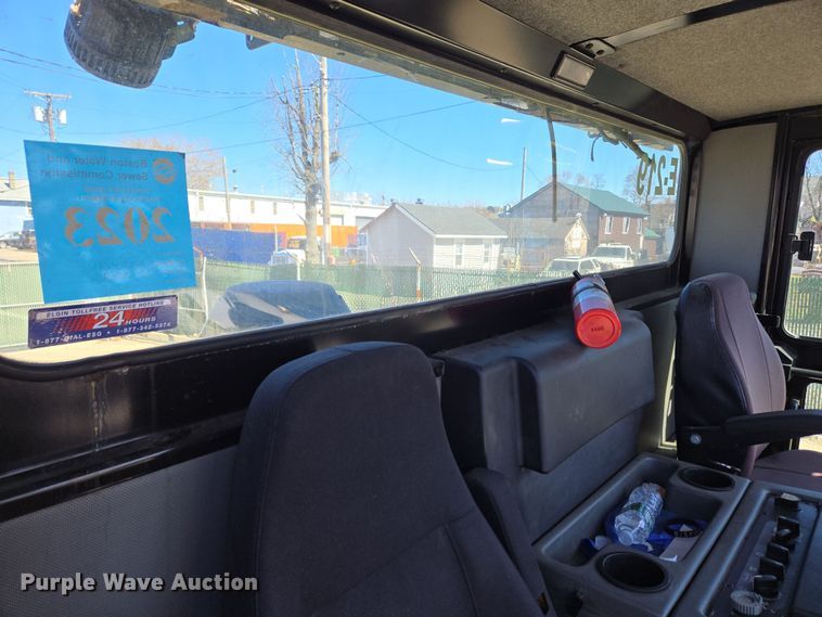 image for item EC4175 2017 Elgin Pelican Series NP street sweeper