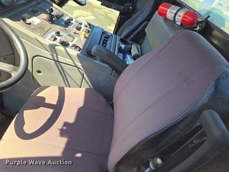 image for item EC4175 2017 Elgin Pelican Series NP street sweeper