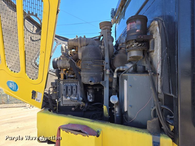 image for item EC4175 2017 Elgin Pelican Series NP street sweeper