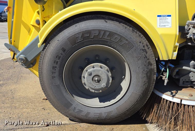 image for item EC4175 2017 Elgin Pelican Series NP street sweeper