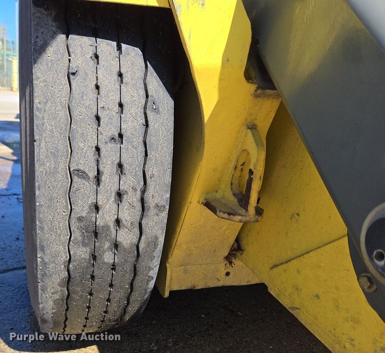 image for item EC4175 2017 Elgin Pelican Series NP street sweeper