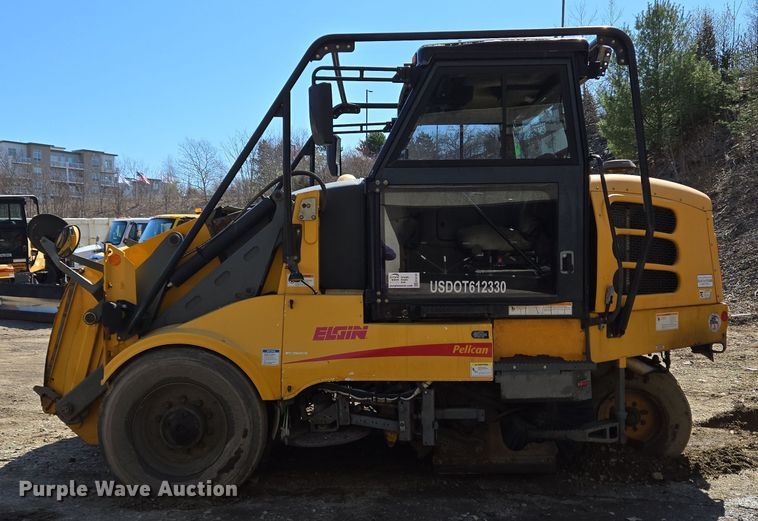 image for item EC4181 2009 Elgin Pelican Series NP street sweeper