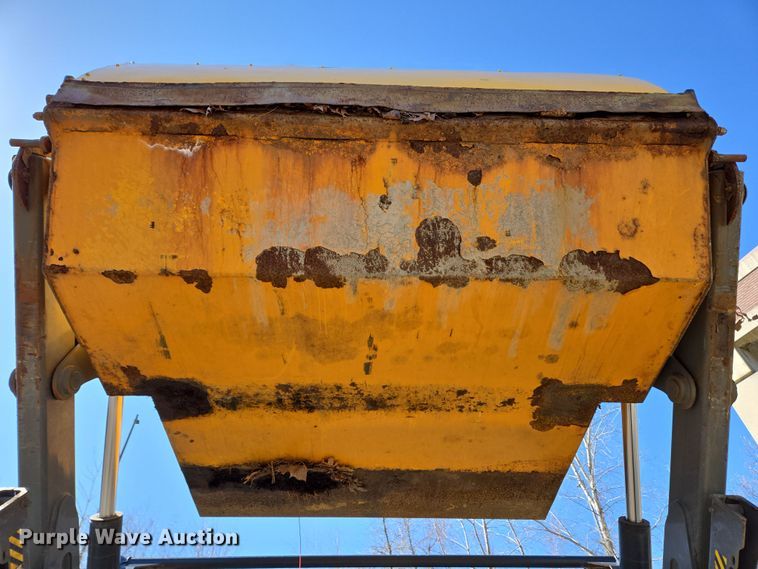 image for item EC4181 2009 Elgin Pelican Series NP street sweeper