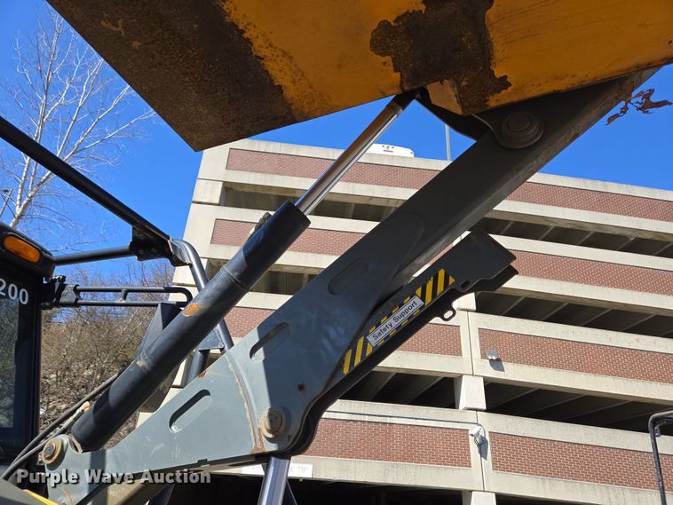 image for item EC4181 2009 Elgin Pelican Series NP street sweeper