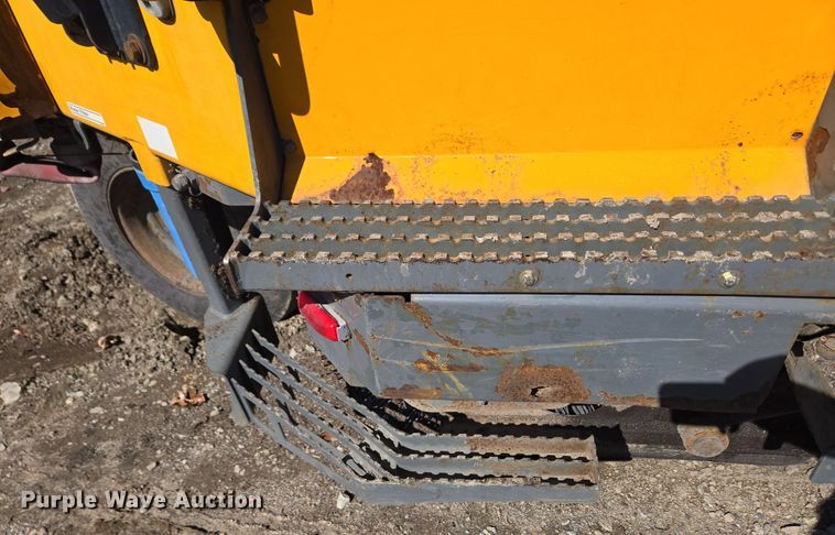 image for item EC4181 2009 Elgin Pelican Series NP street sweeper