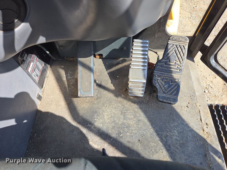 image for item EC4181 2009 Elgin Pelican Series NP street sweeper