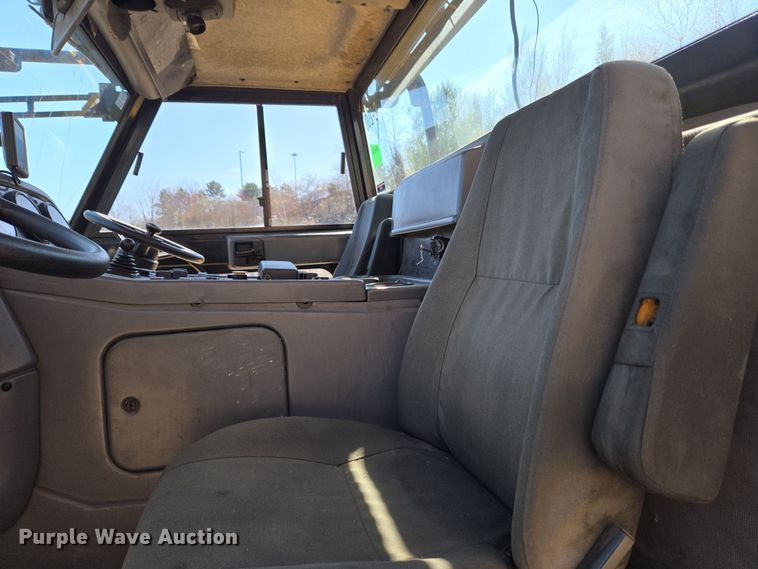 image for item EC4181 2009 Elgin Pelican Series NP street sweeper