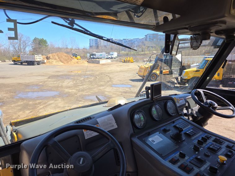 image for item EC4181 2009 Elgin Pelican Series NP street sweeper