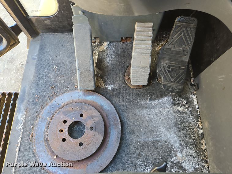 image for item EC4181 2009 Elgin Pelican Series NP street sweeper