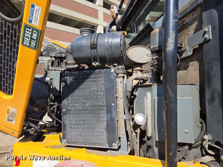 image for item EC4181 2009 Elgin Pelican Series NP street sweeper