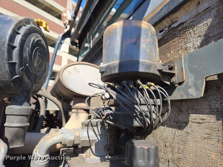 image for item EC4181 2009 Elgin Pelican Series NP street sweeper