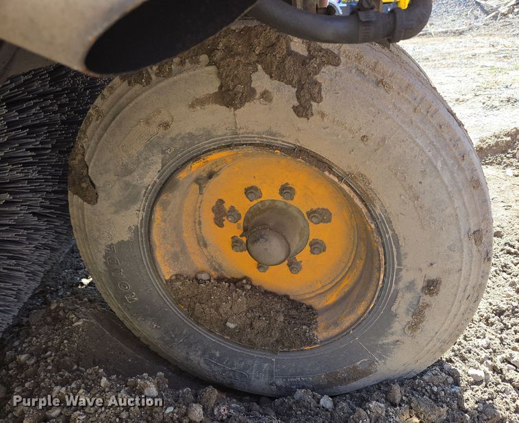 image for item EC4181 2009 Elgin Pelican Series NP street sweeper