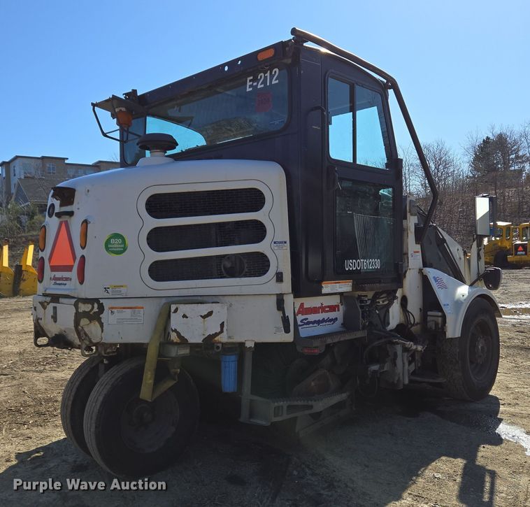 image for item EC4183 2015 Elgin Pelican Series NP street sweeper