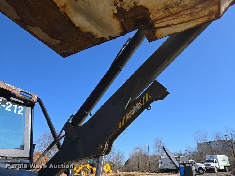 image for item EC4183 2015 Elgin Pelican Series NP street sweeper